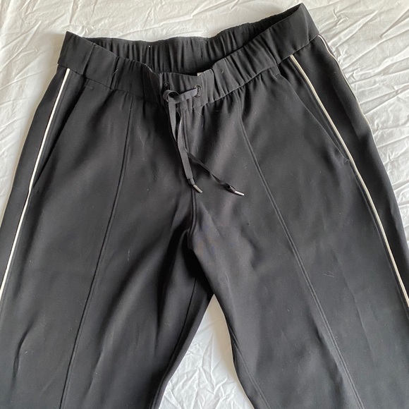 Lululemon On the Right Track Pants Sz 8 - Picture 8 of 9